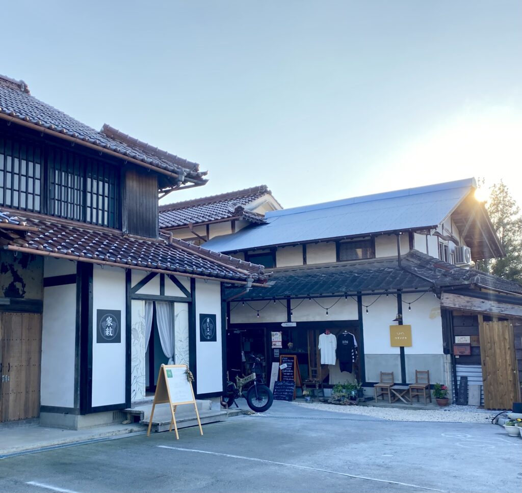 塩気先生出店の家紋（閉店）